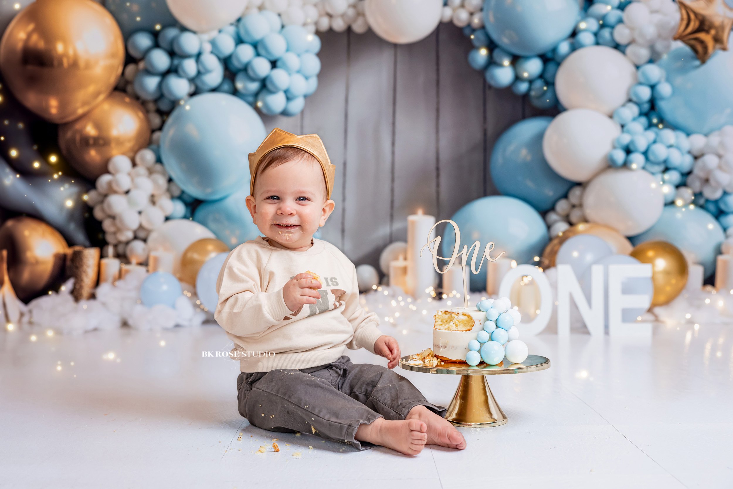 cake-smash-photographer-near-me-libertyville-illinois-7.jpg