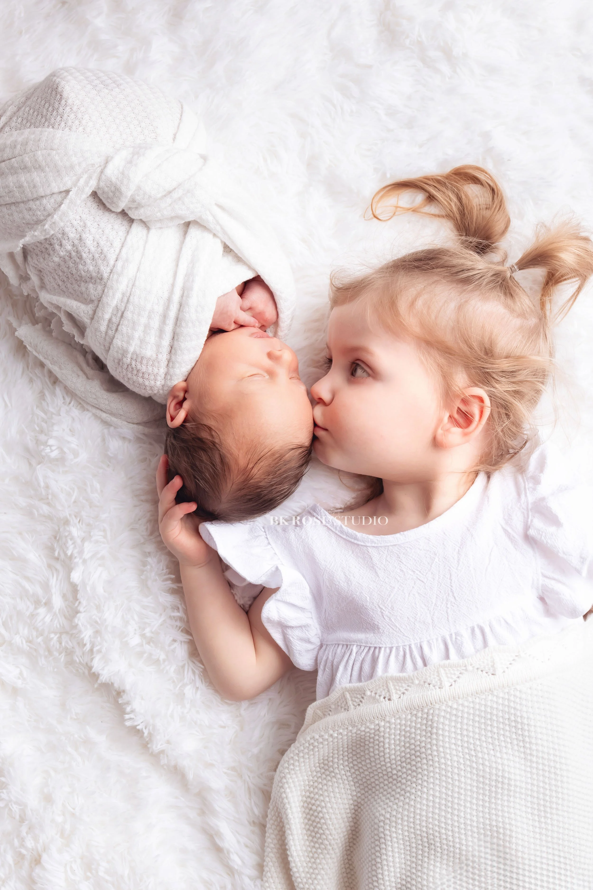 newborn-photographer-near-me-libertyville-illinois-38.jpg