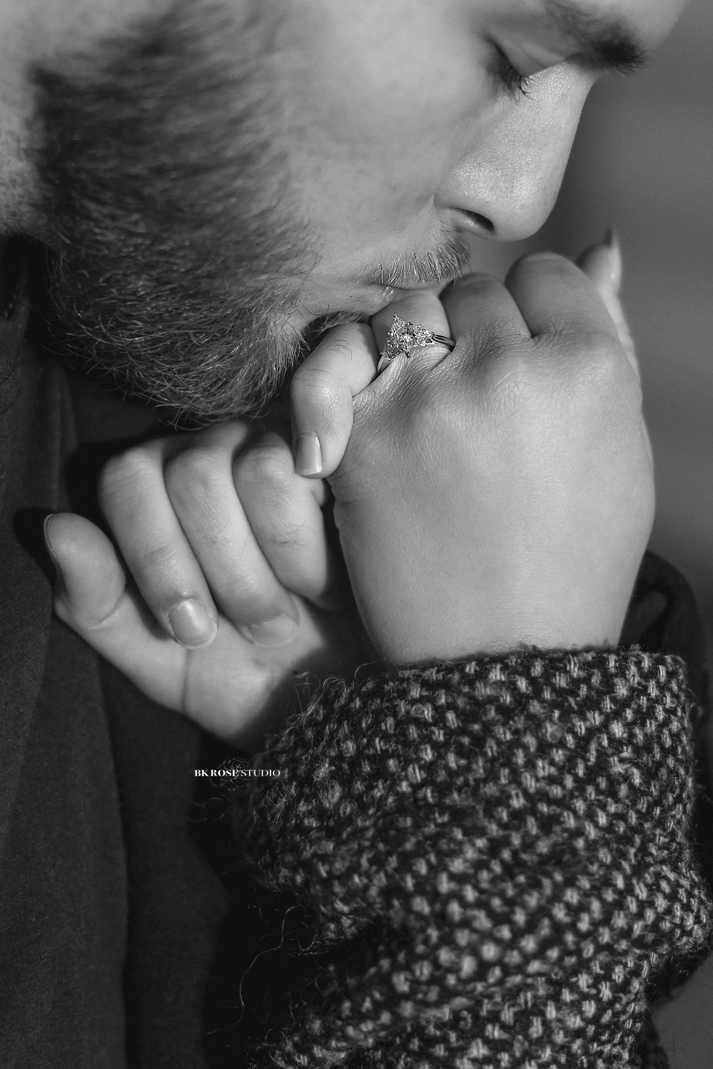 engagement-session-northwest-chicago-suburbs-1-15.jpg