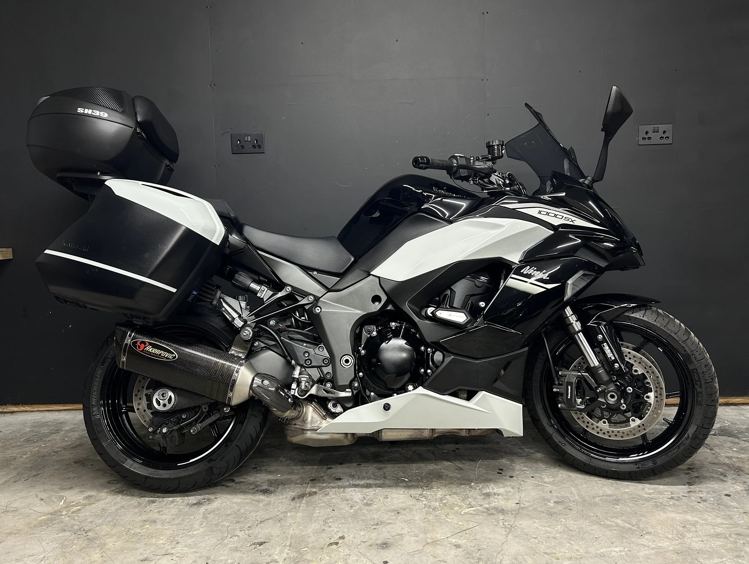 KAWASAKI Z1000SX