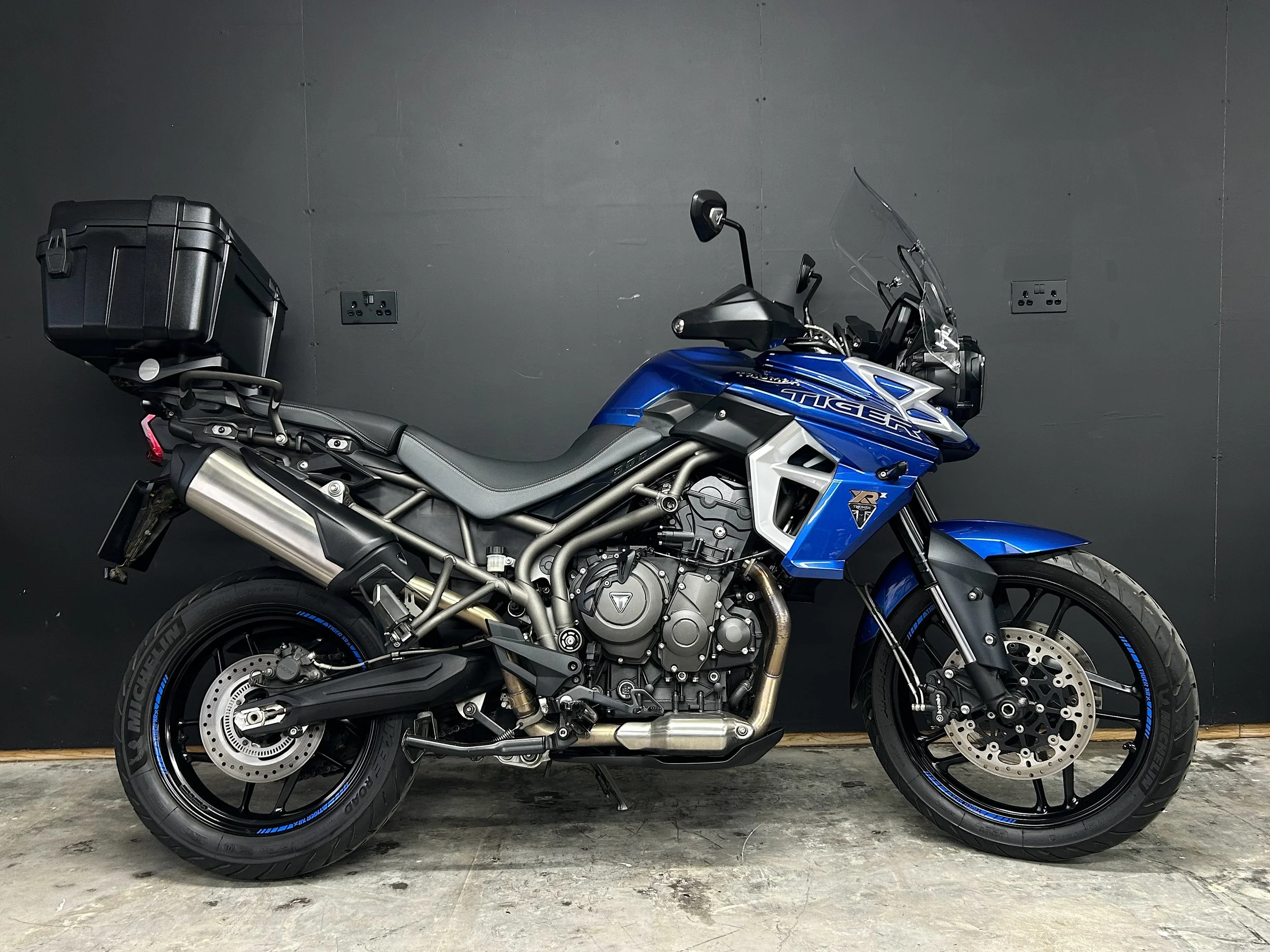 TRIUMPH TIGER 800 XRX