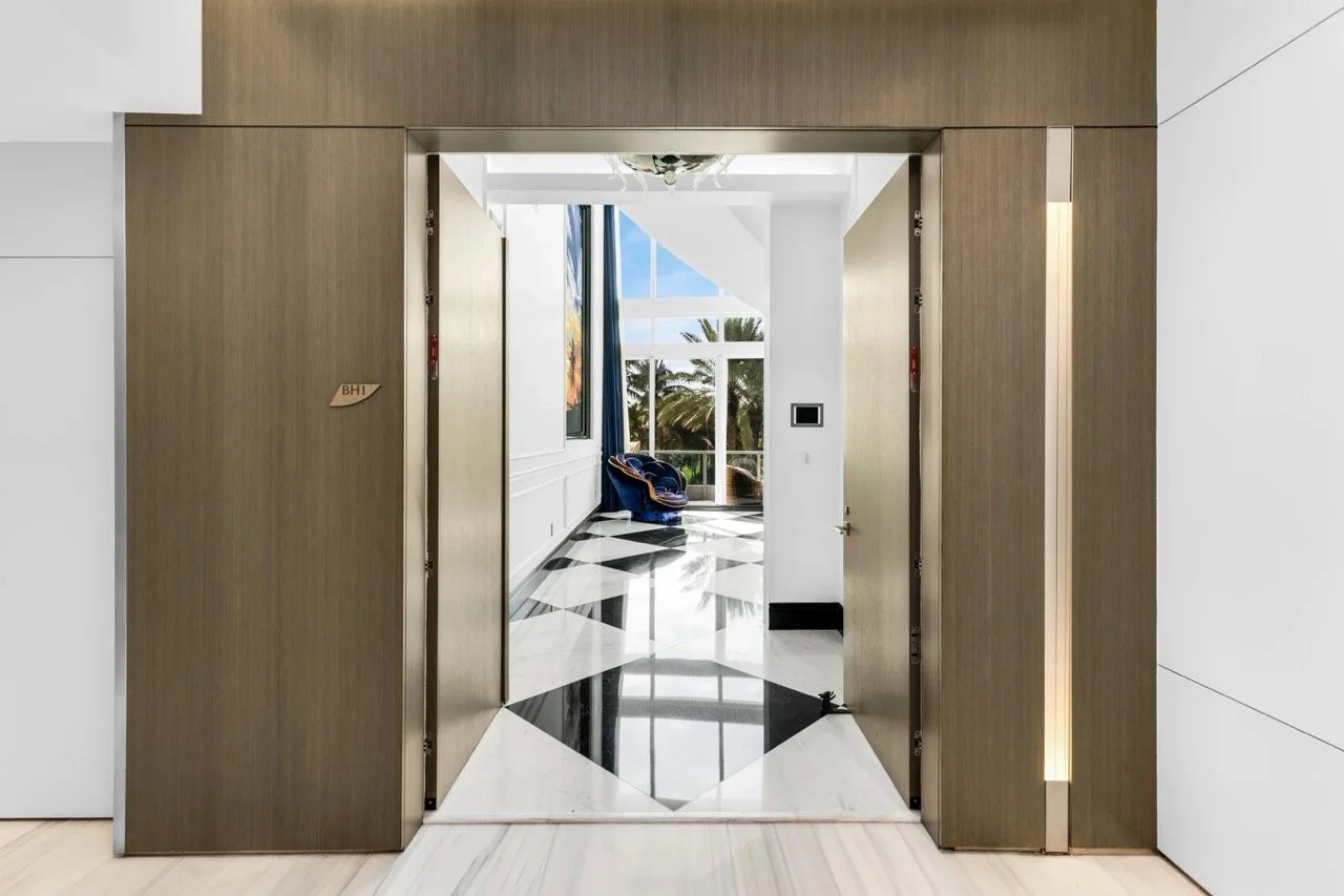 MiamiBeachHouse1-4.jpeg
