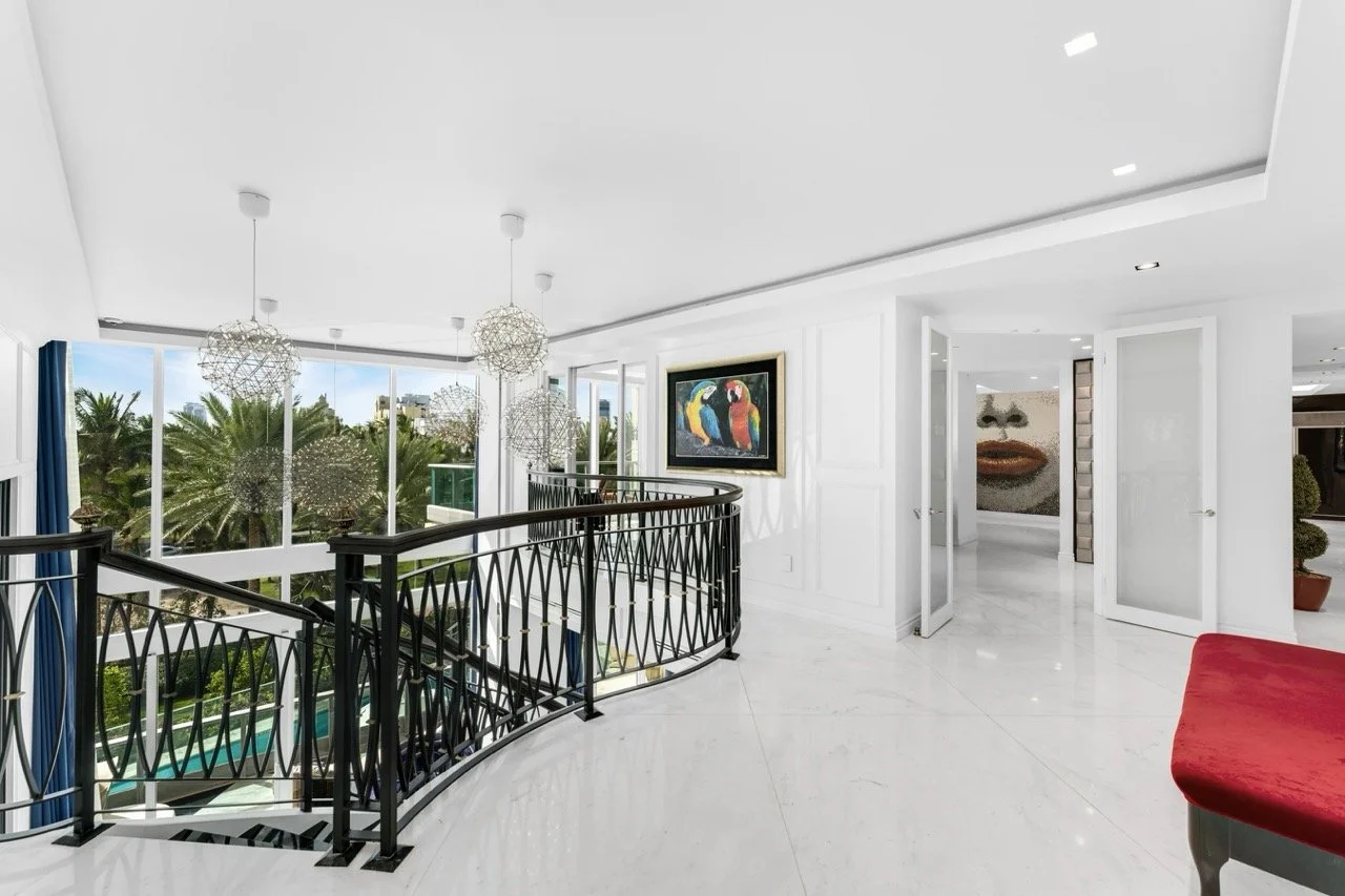 MiamiBeachHouse1-10.jpeg