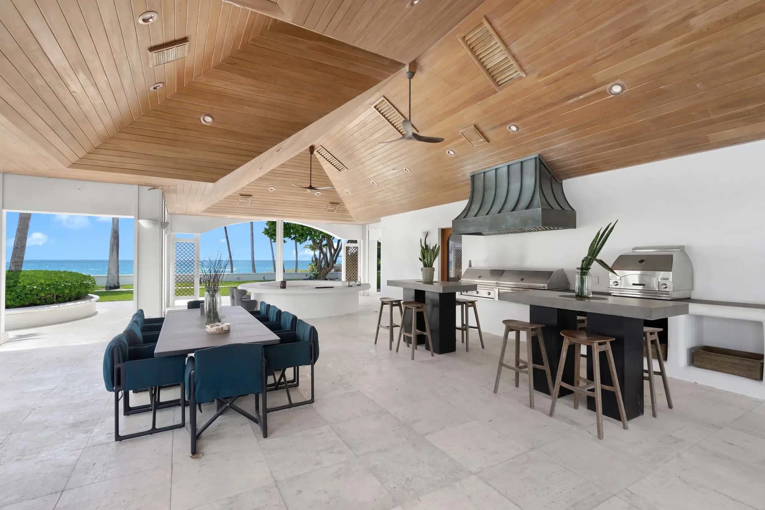 29_387_Ocean_Blvd_Golden_Beach_FL_cts05j.webp