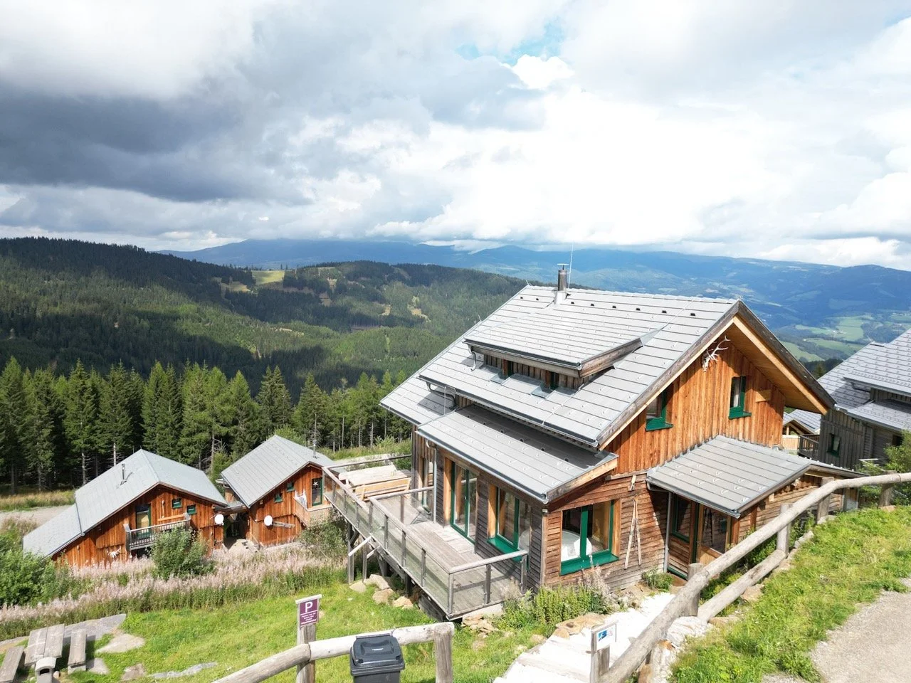 Chalet ensemble in Carinthia - directly in the ski area