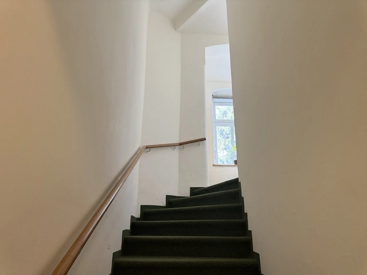 Groß (INNEN-No2085_IMG_4623).jpeg