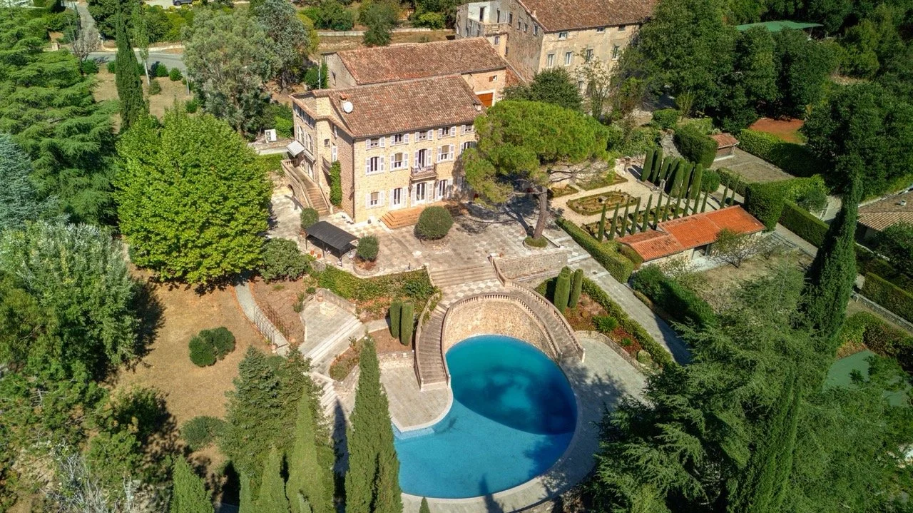 Chateau_de_Tournon_25.jpeg