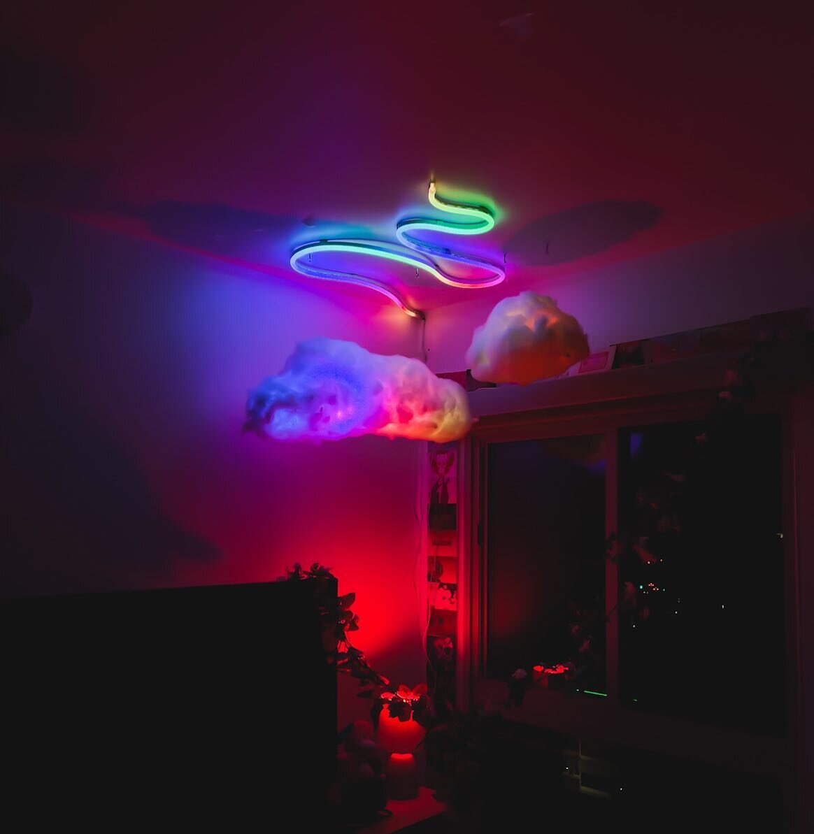 Floating 2024 cloud light