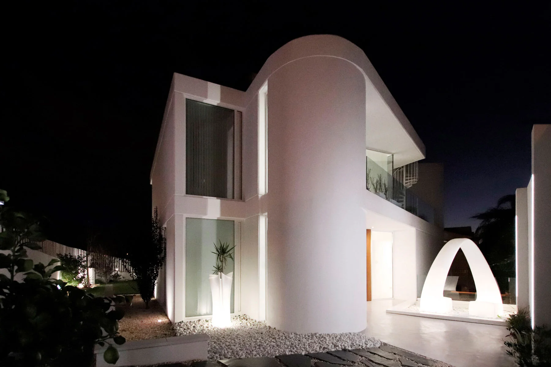 vondom and outside.jpg