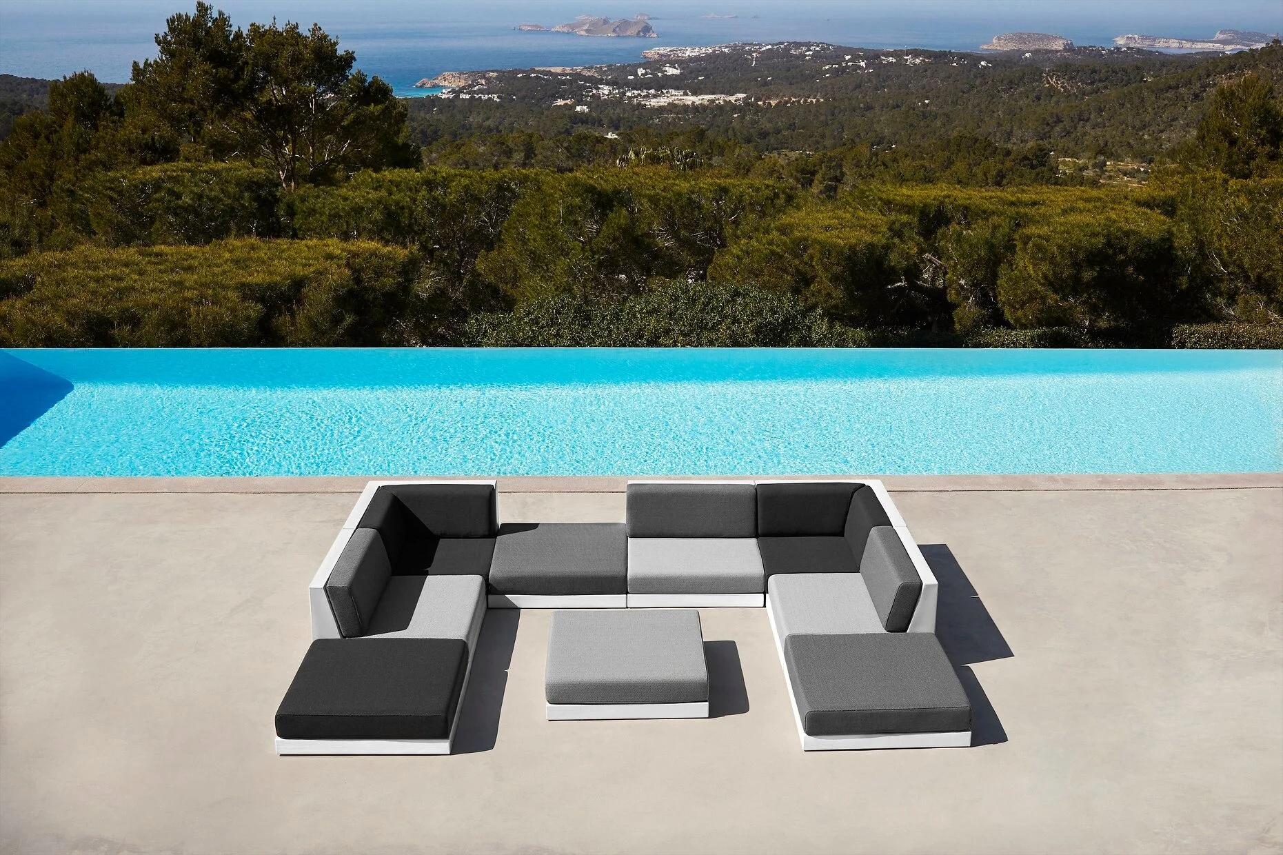 vondom pixel black and grey.jpg