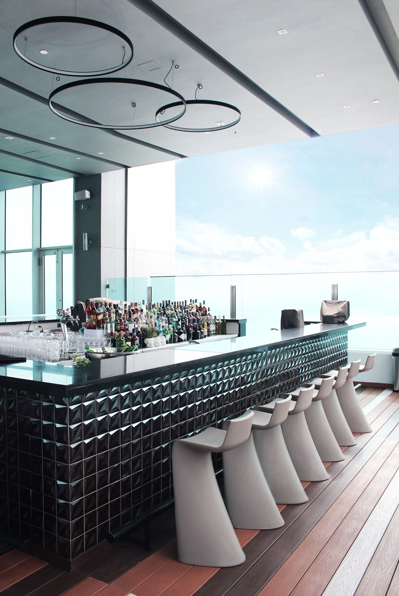 vondom wing bar chair.jpg