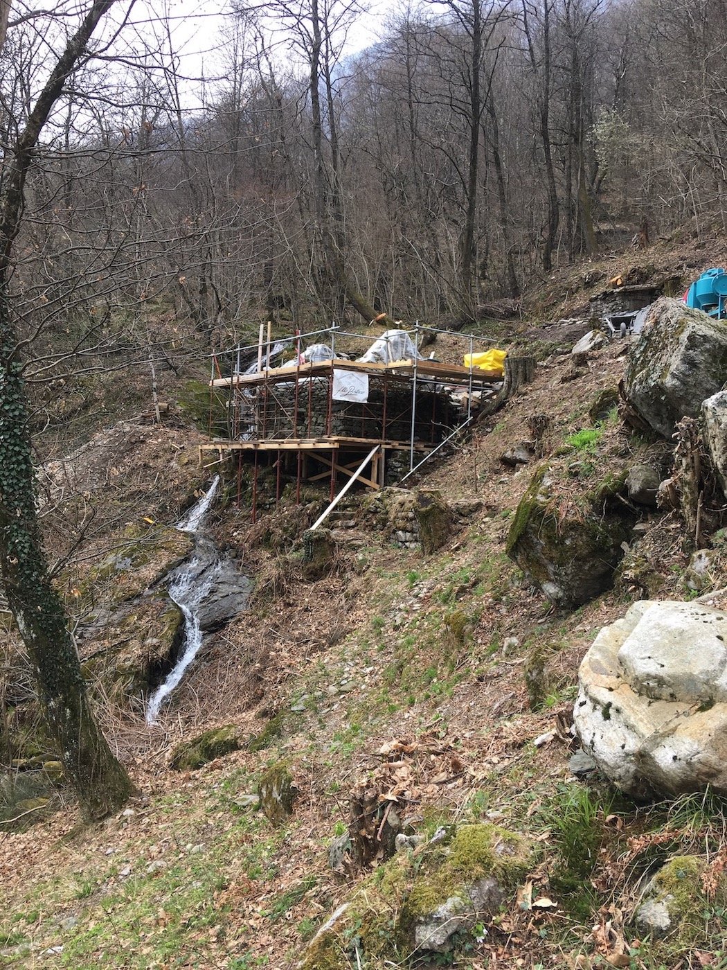 11 - Impianto cantiere montagna.jpg