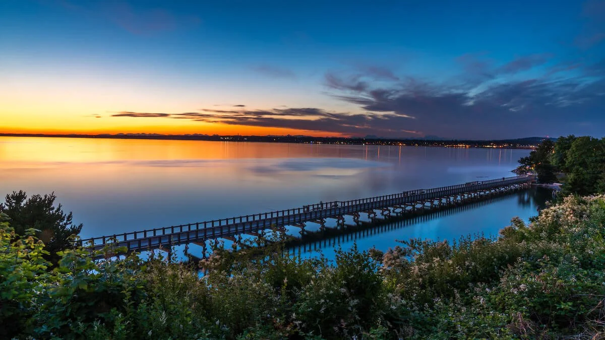  Sunset over the boardwalk at Boulevard Park in Bellingham 