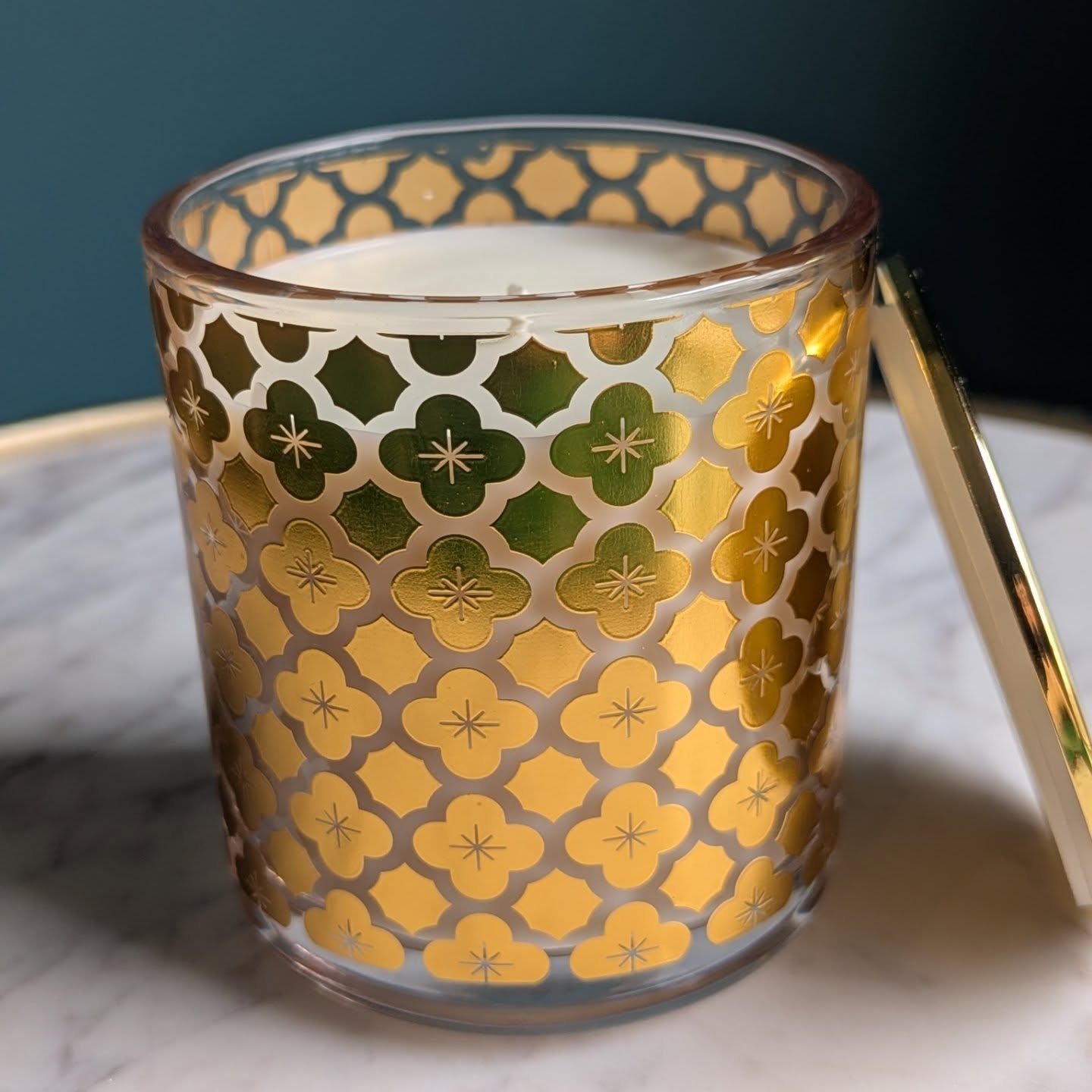 March 8th is International Women's Day, but we are celebrating our gal pals all month long! Limited quantities of the new sunshine jar is now listed online. The scent is beech wood, vetiver and eucalyptus ⭐ 

Visit www.lumenclt.com for the details!

