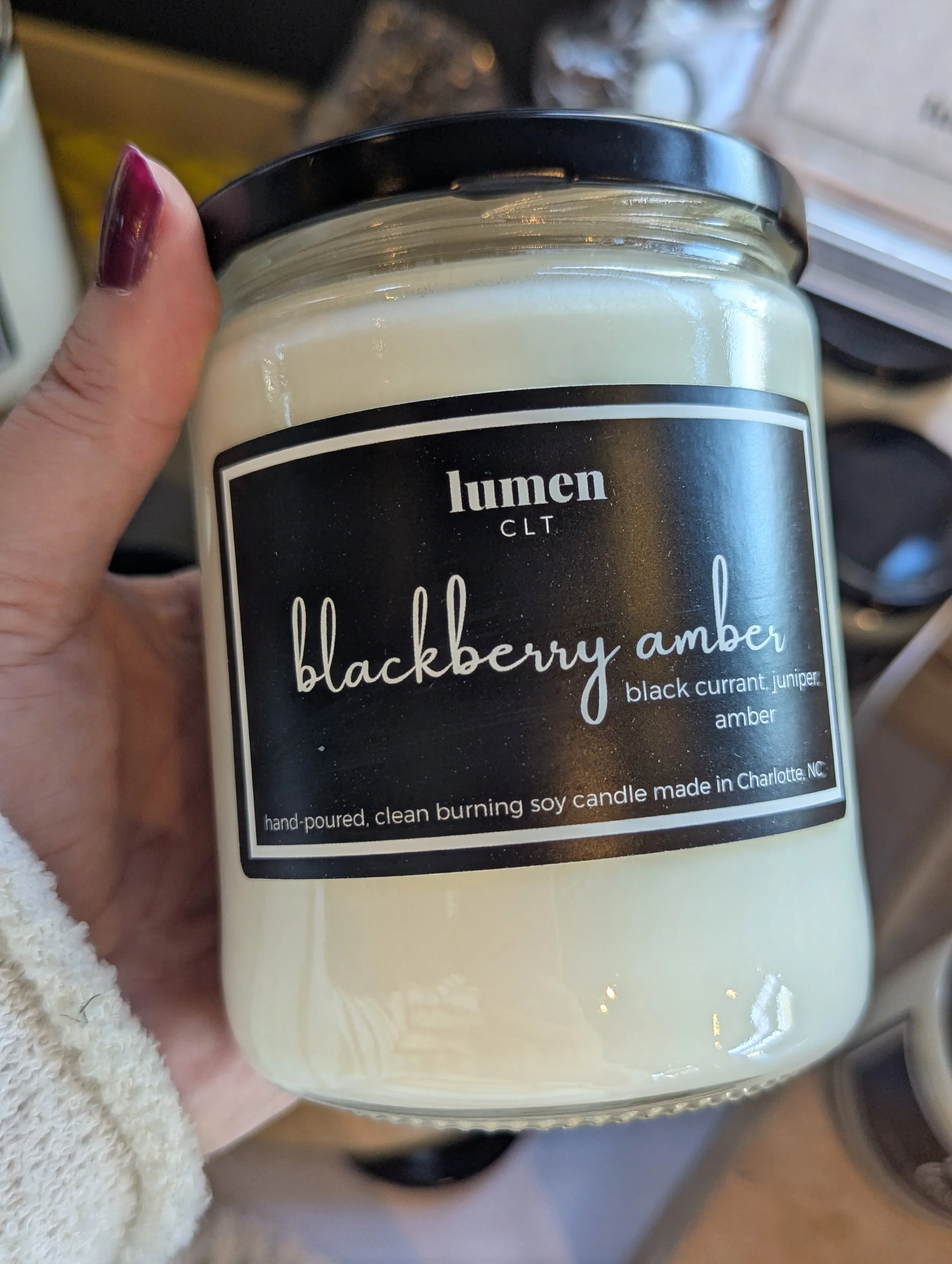 lumenCLT soy candles blackberry amber (1).jpg