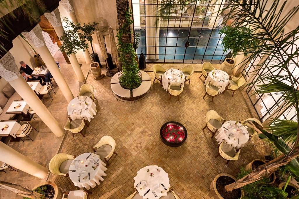 Palais Khum cafe dining.jpeg