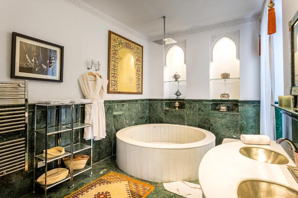 Palais Khum El Bacha Suite 4.jpeg