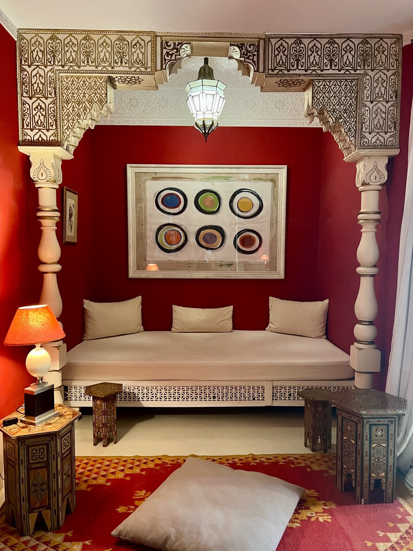 Your home for 10 nights: a beautifully restored riad in the Dar al Bacha neighborhood&mdash;one of the Medina&rsquo;s most peaceful corners.
Pool. Rooftop terrace. Traditional hammam. Strong coffee. Mint tea. Quiet gardens. Laughter with friends old 