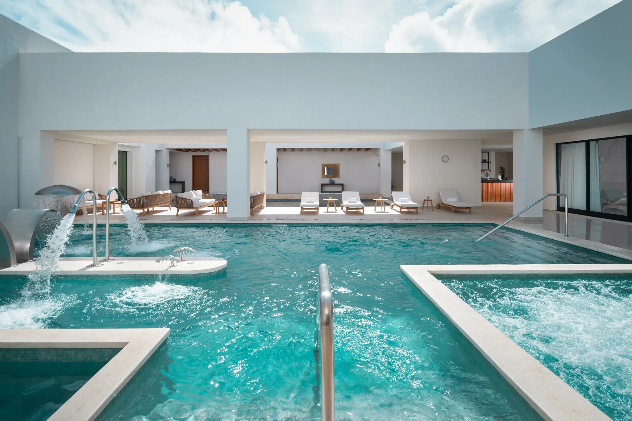 DRMPC-SPA-Hydrotherapy-2-TC.webp