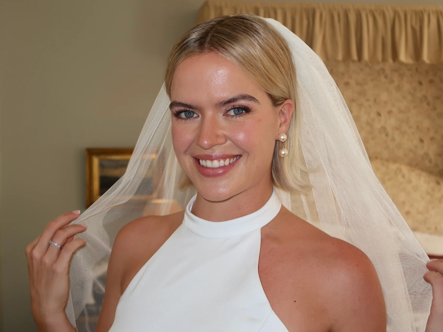 Glowy, soft glam bridal makeup look