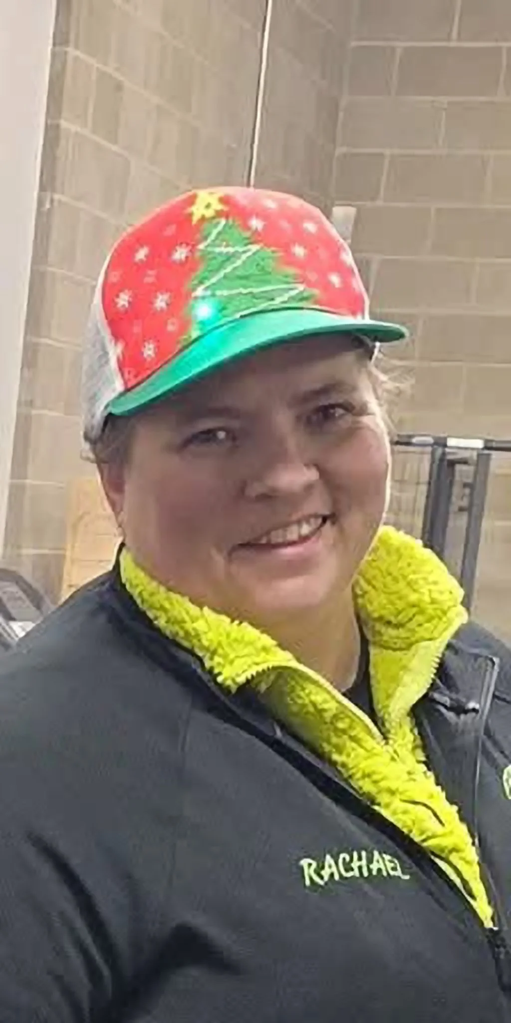 RACHAEL KOTTER - Day school/ Trick class trainer. She is in a long term relationship and has 3 dogs, Ikaika, Mele, & Mana. She has a military background.  She started as a client of Kudos with her 3 lab mix puppies.  Then, she decided that she wanted