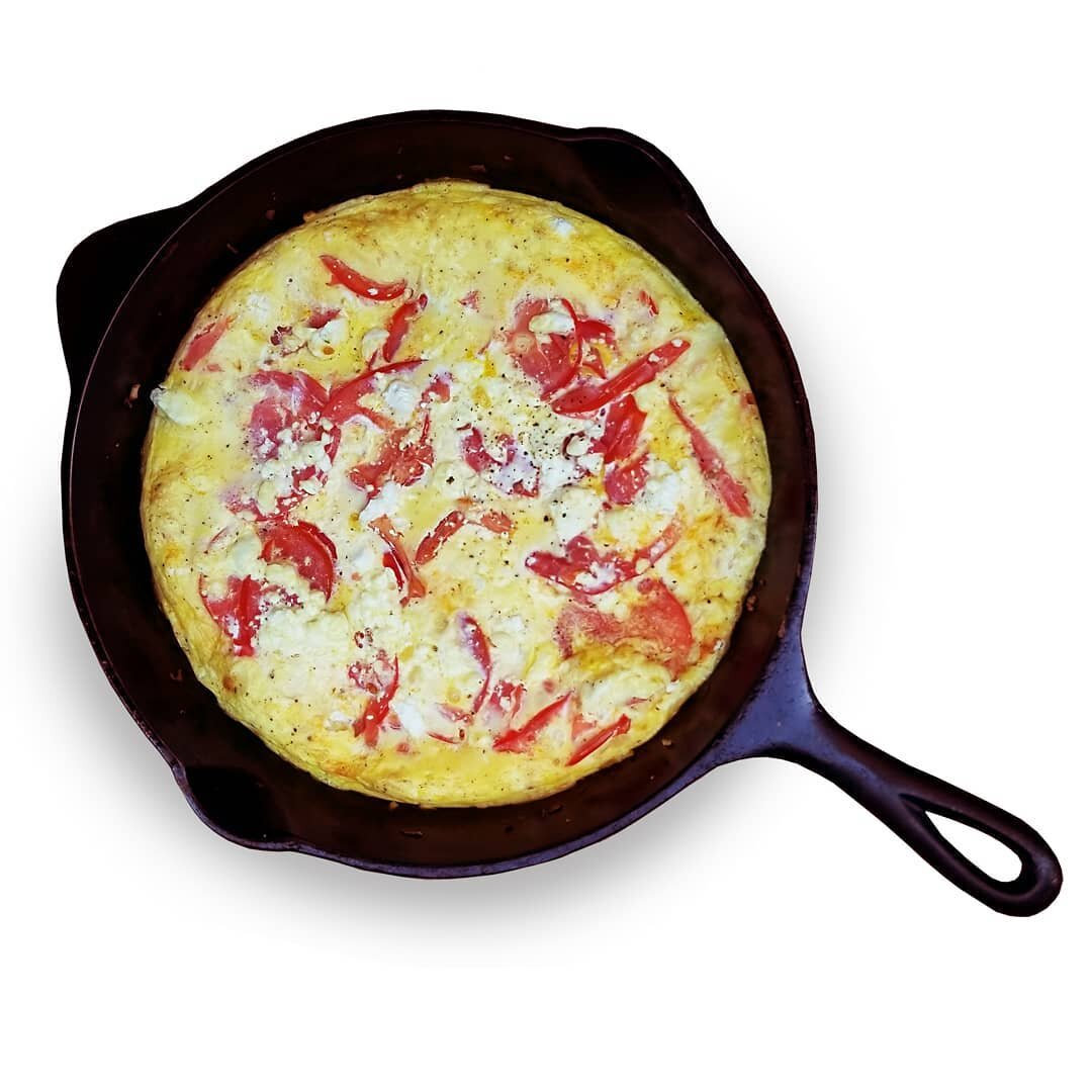 Give me all things goat cheese and caramelized onion. 🤤⁠
⁠
This frittata comes together quickly plus it is healthy and filling. I also love that the two tomato varieties yield such different flavors. It makes the whole dish taste a lot more complex 