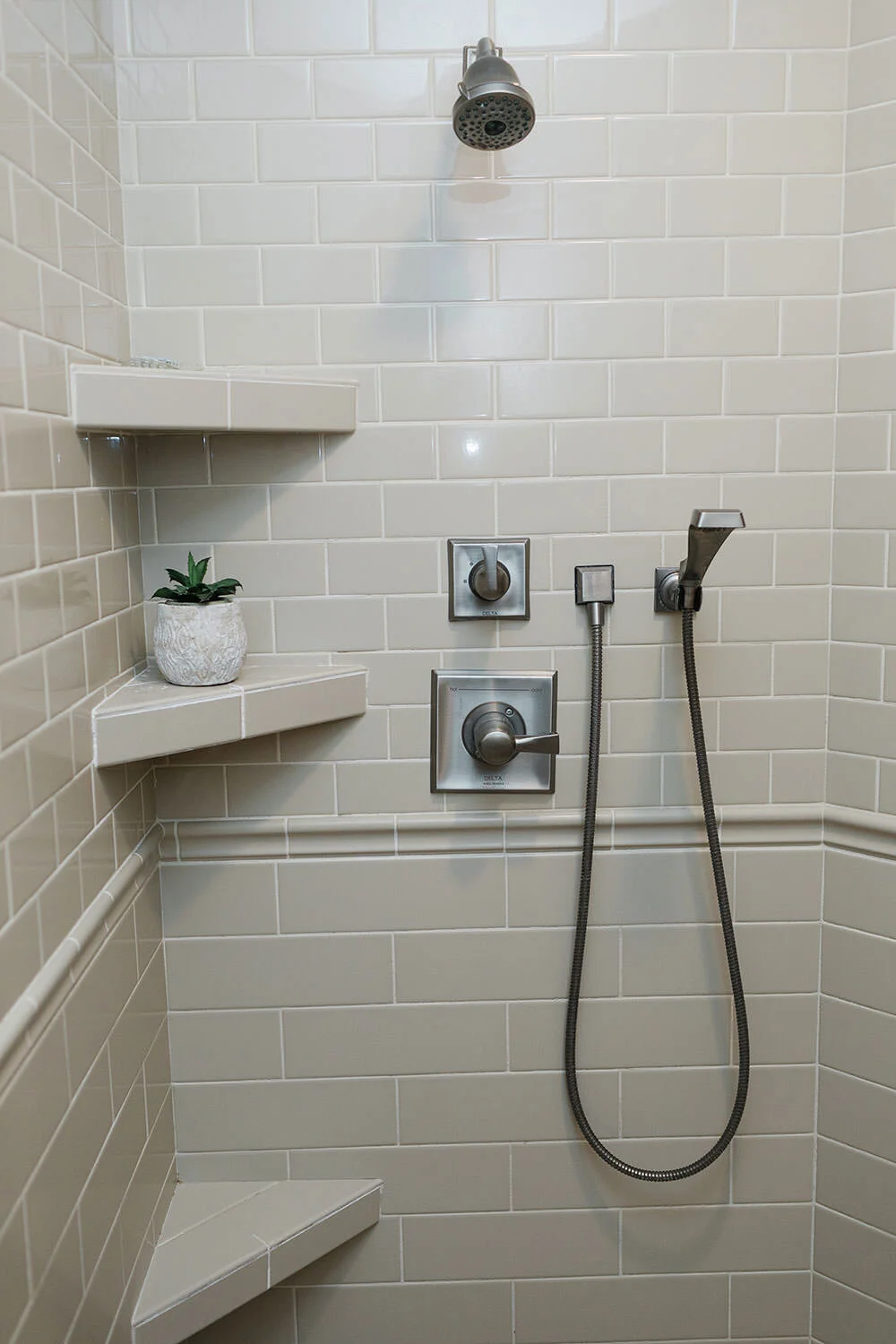 farmhouse-bathroom-custom-riverrock-shower-interior-design-AlignCreative-Orange-City-Iowa-2.jpg