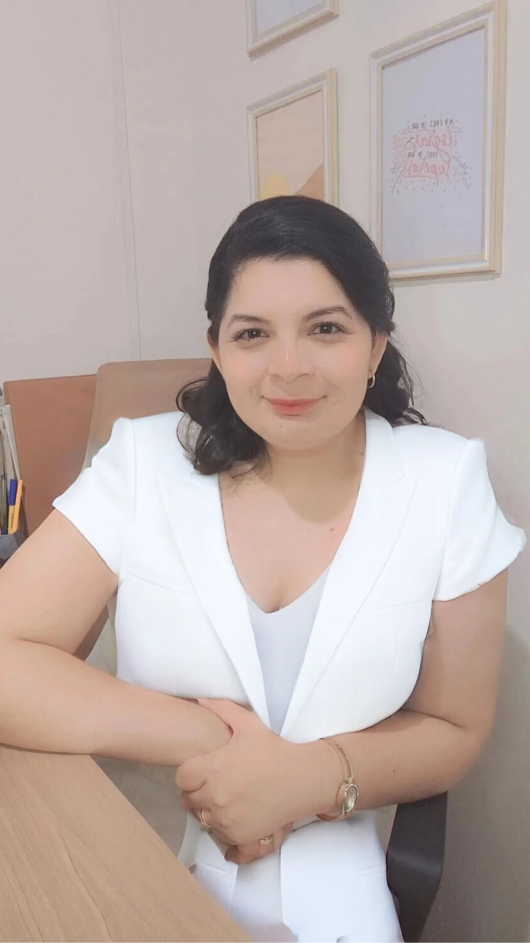 Mariffer, experienced business strategist, providing deep-dive insights and professional guidance.