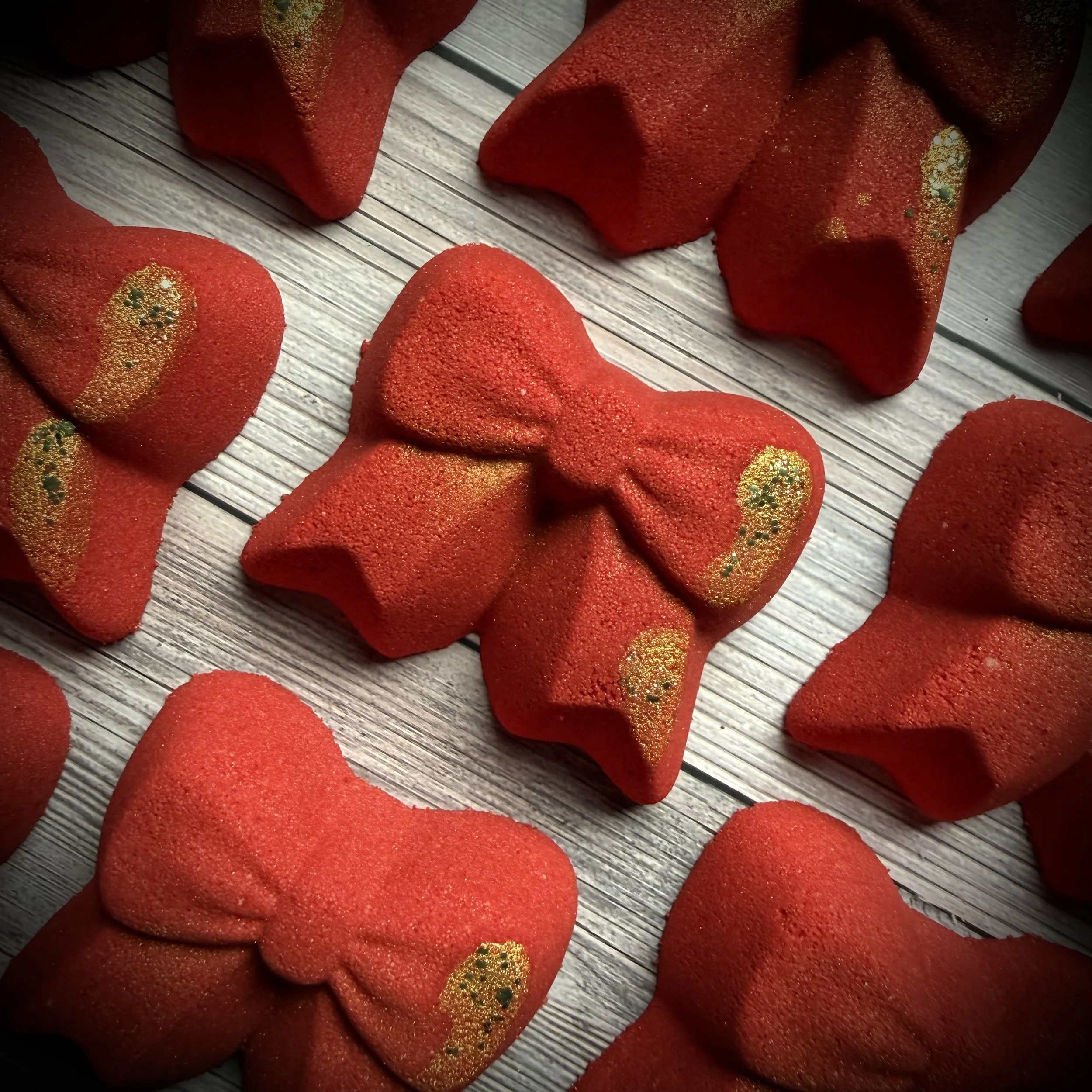 Ribbon Bath Bomb - Black Raspberry Vanilla