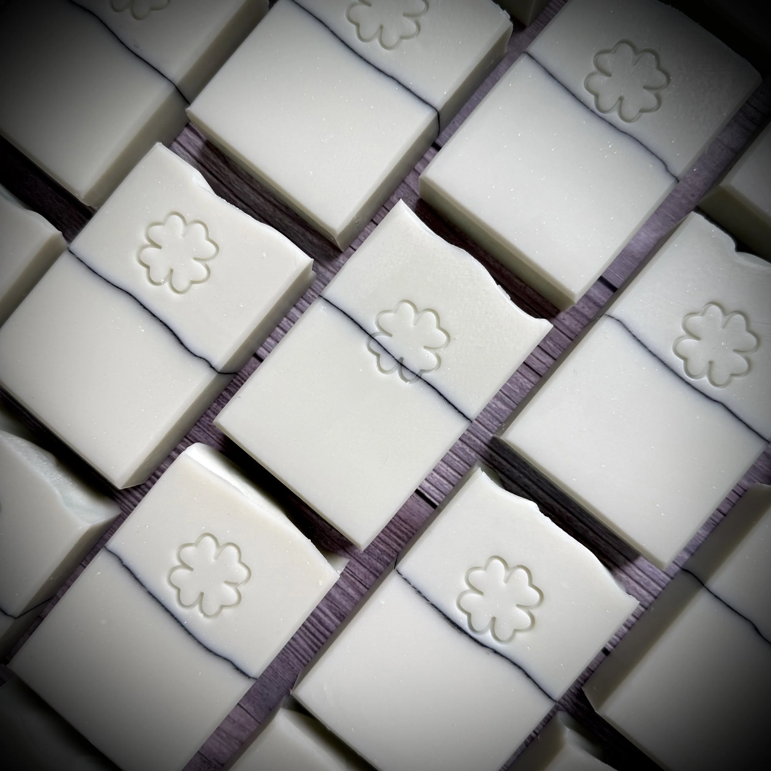 Glowing Glacier Bar Soap - Eucalyptus, Vetiver, & Sea Mist