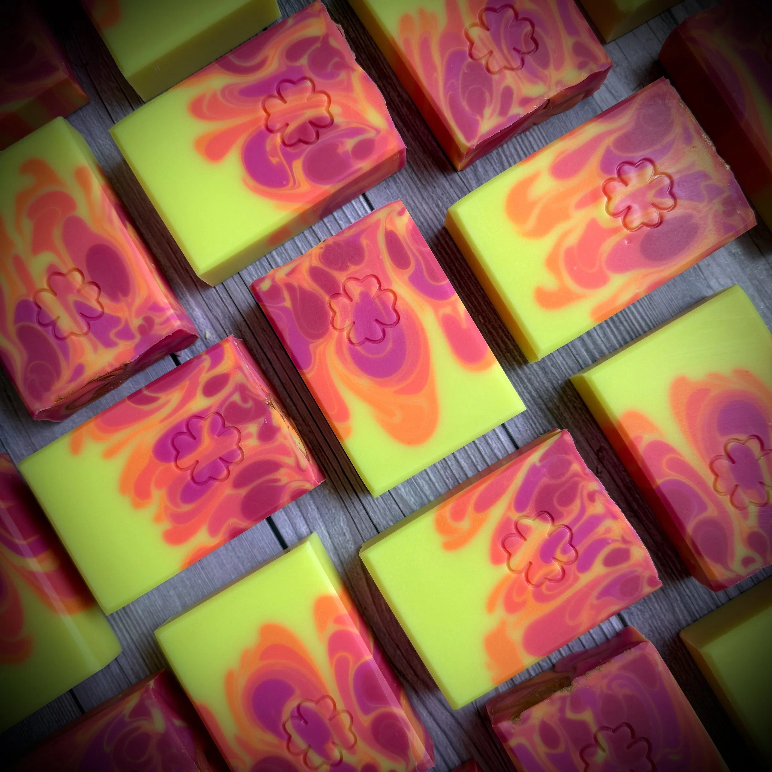 Leo (Zodiac) Bar Soap - Sweet Orange, Tropical Fruits, Jasmine