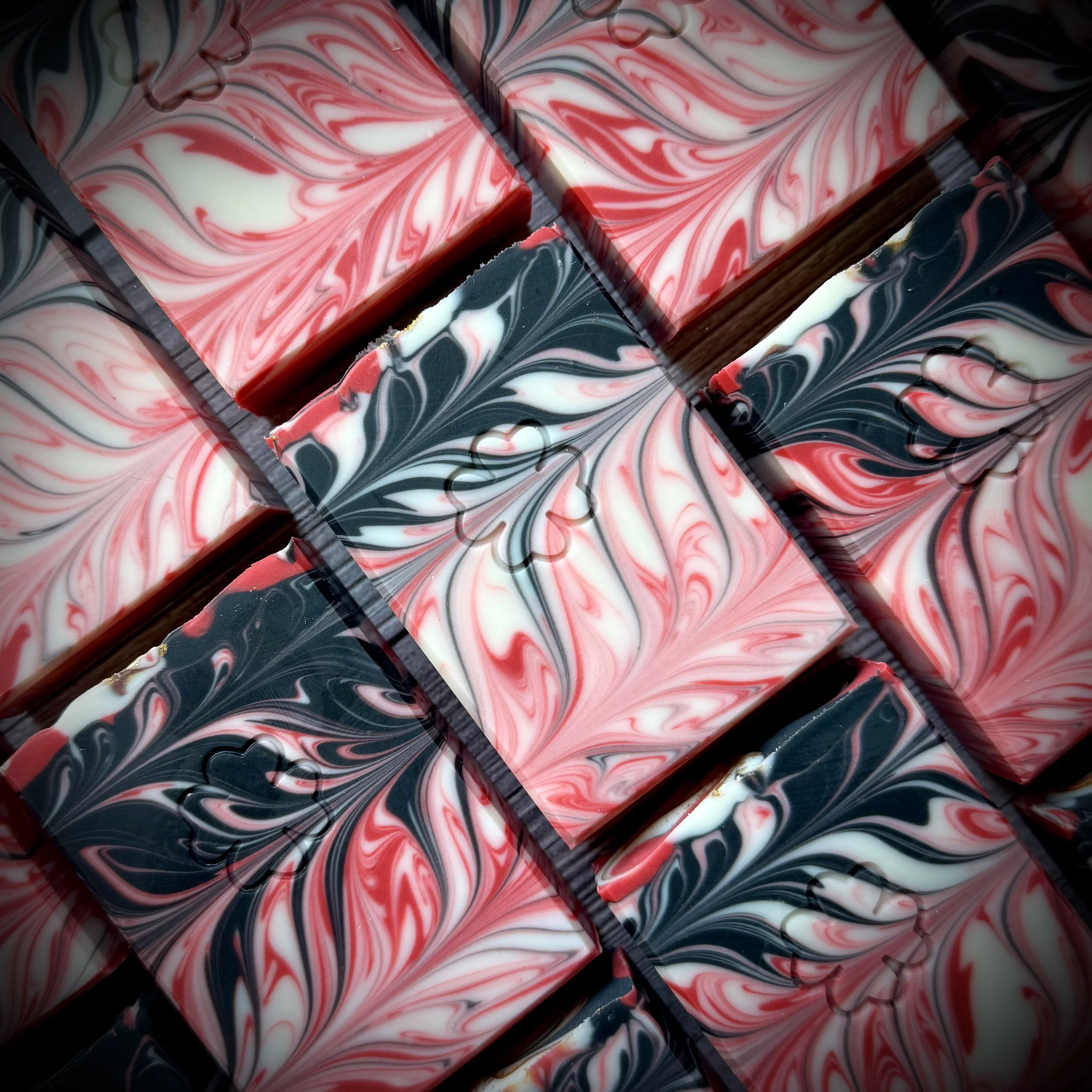 Queen of Hearts Bar Soap - White & Red Rose