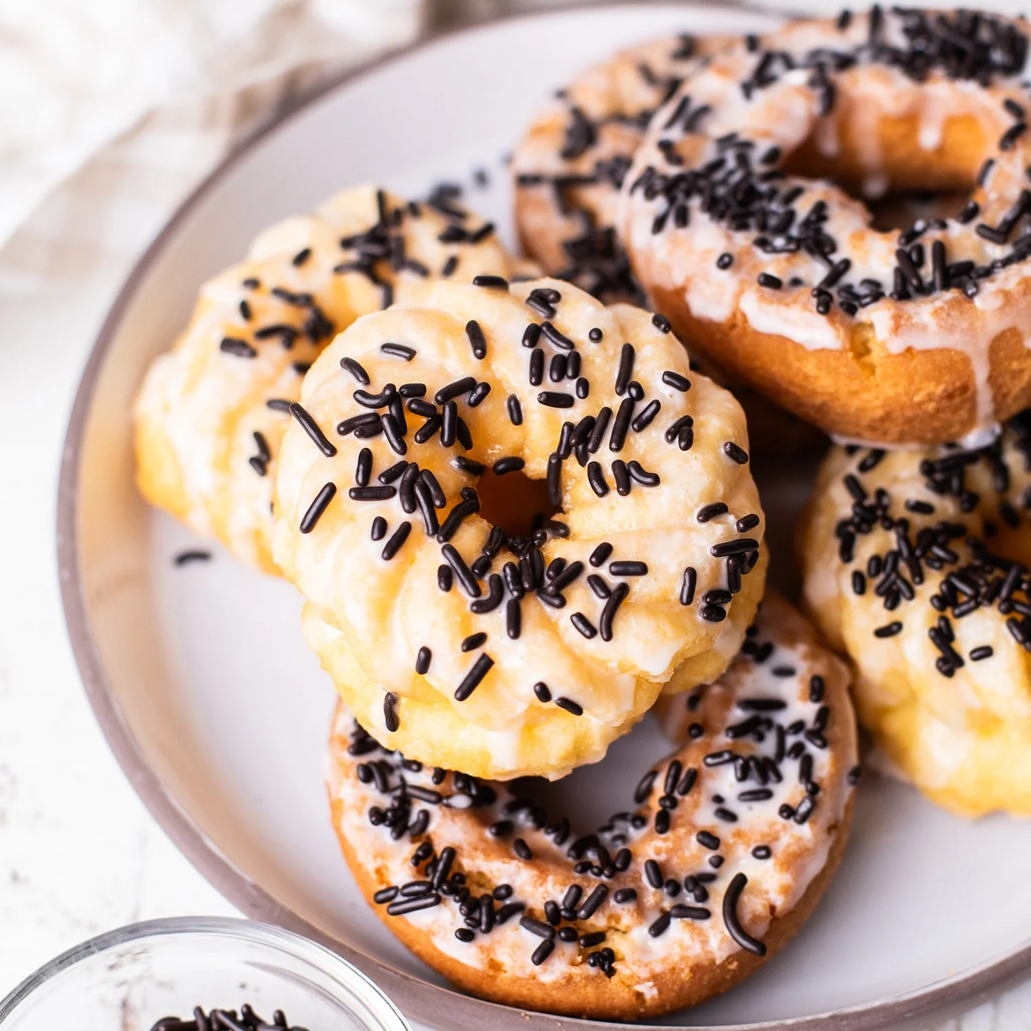 Chocolate_Sprinkle_Donuts_Sq_Web.jpg