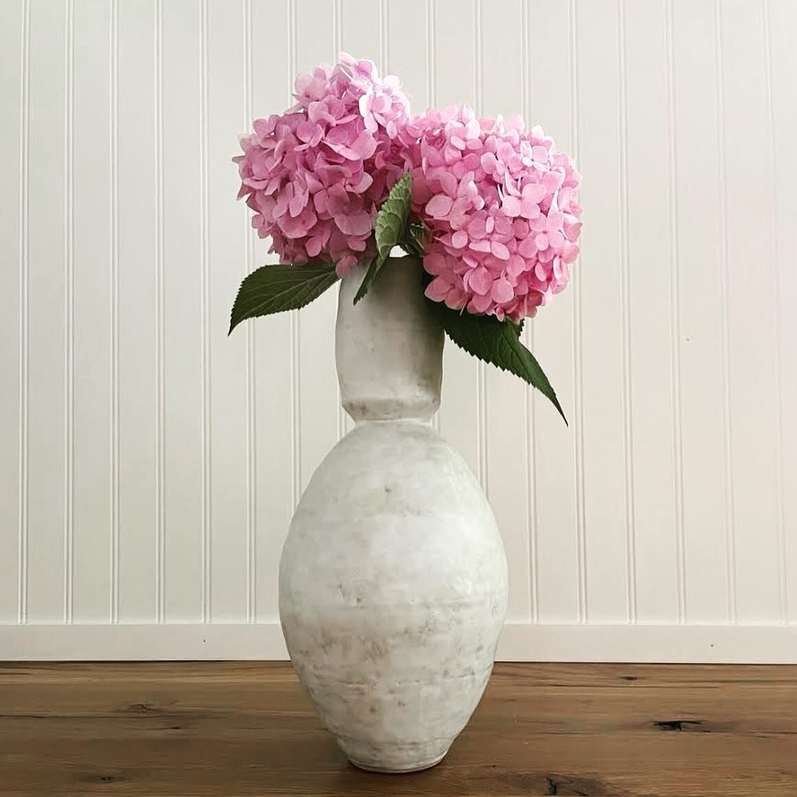 🎉 5 spots left 🎉⁣
Handbuilt Flower Vases ⁣⁣
One Day Workshop⁣⁣
⁣⁣
Come explore handbuilt flower vases with Tom Doyle and Jeremiah Ibarra! Learn a variety of handbuilding techniques in this four hour long workshop. Tom and Jeremiah will teach you ho