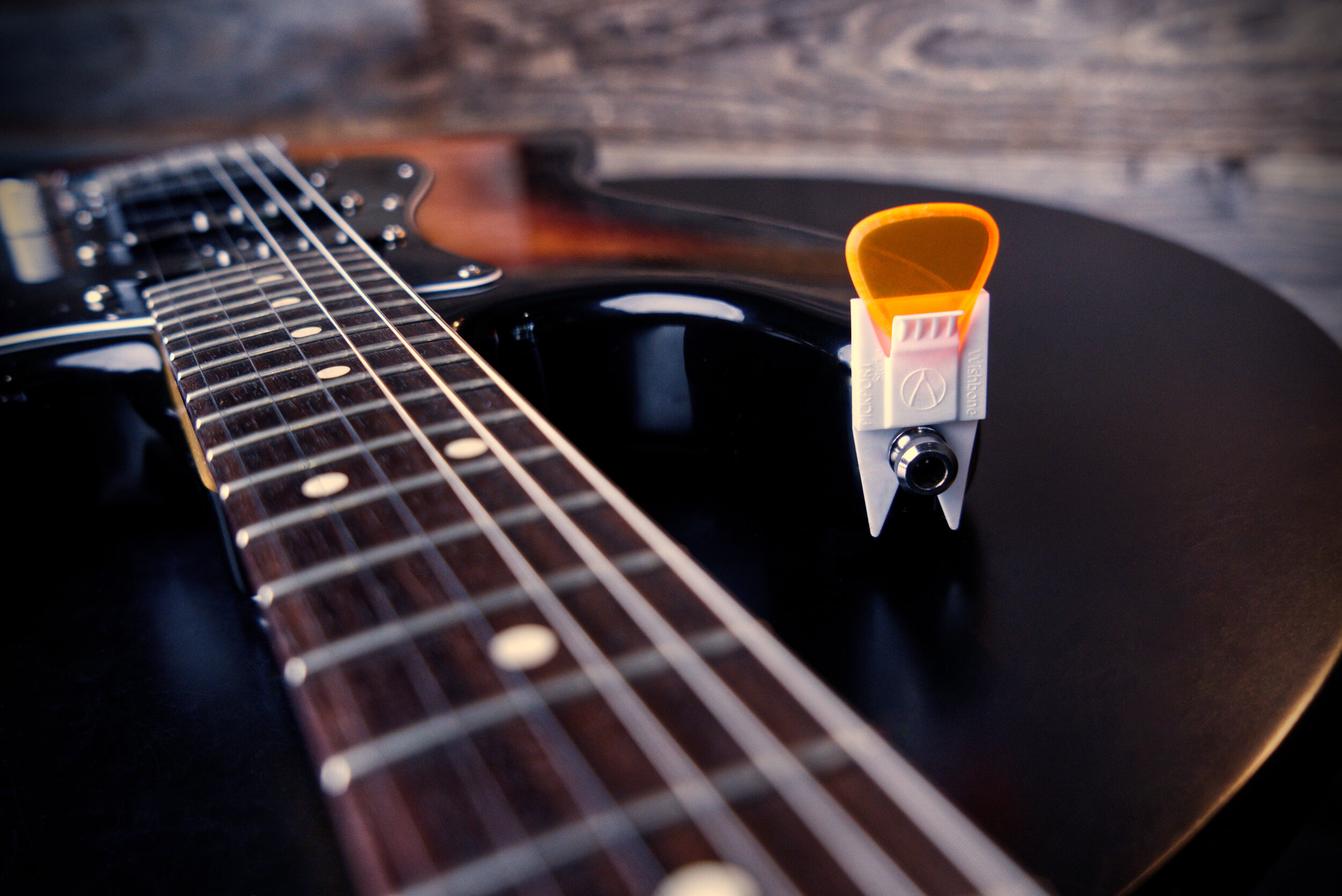 DSC04582-Front Strap button-Strat-Complete.jpg