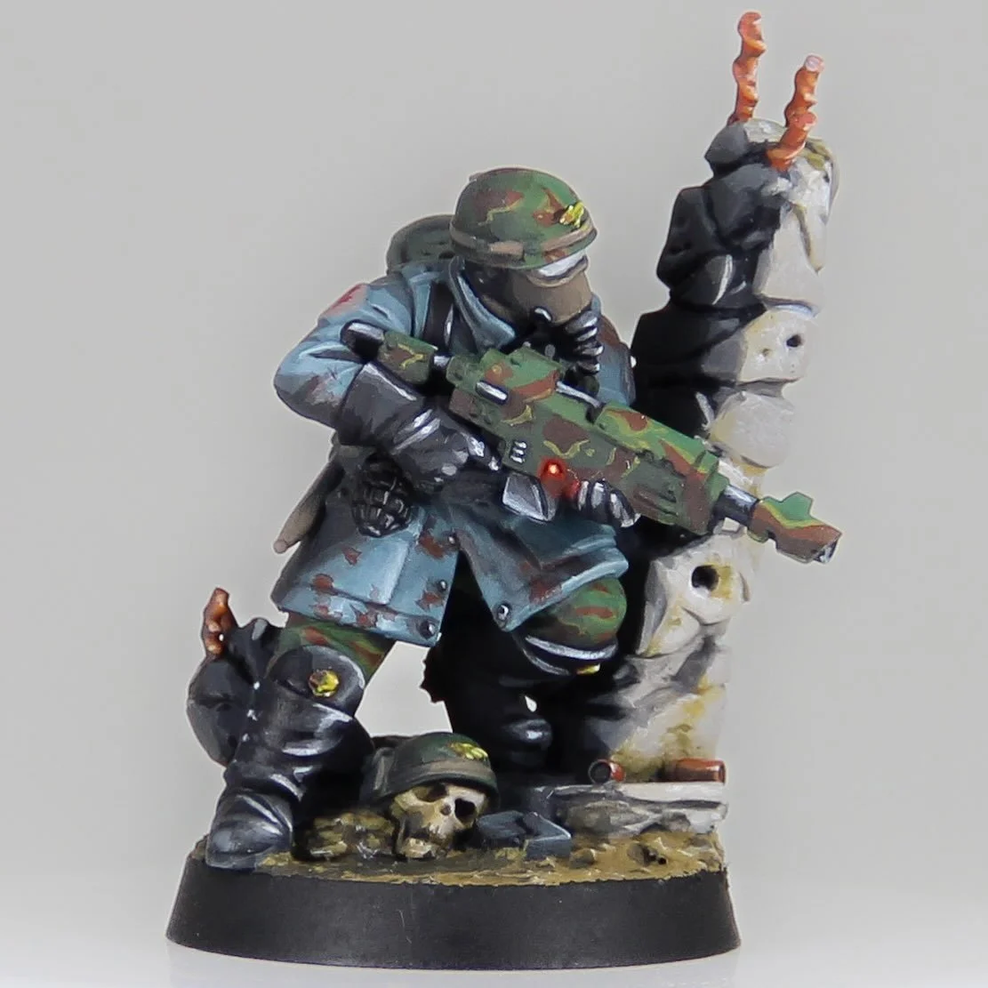 &ldquo;To each of us falls a task, and all the Emperor requires of us Guardsmen is that we stand the line, and we die fighting. It is what we do best. We die standing.&rdquo;

A fun and refreshing project working on this brilliant @tinylegend.minis S