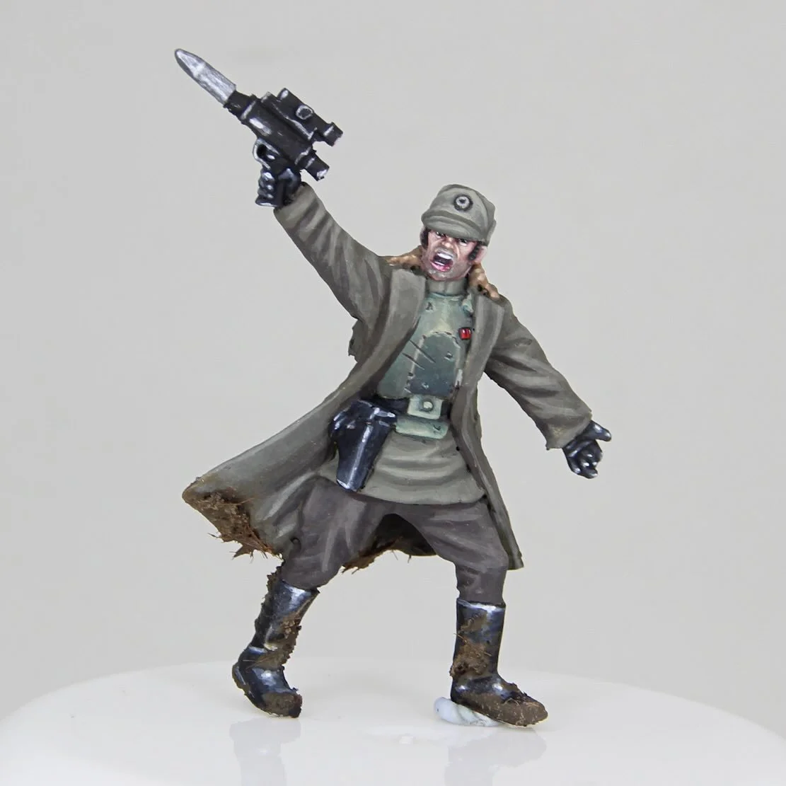 Wanted to post a clearer shot of this lad! Another repaint in prep for the Imperial Armoured Division! This lovely Imperial Officer sculpt has been redeployed to a TX Occupier read to lead from the front.
Can&rsquo;t wait for the Mimban release and m