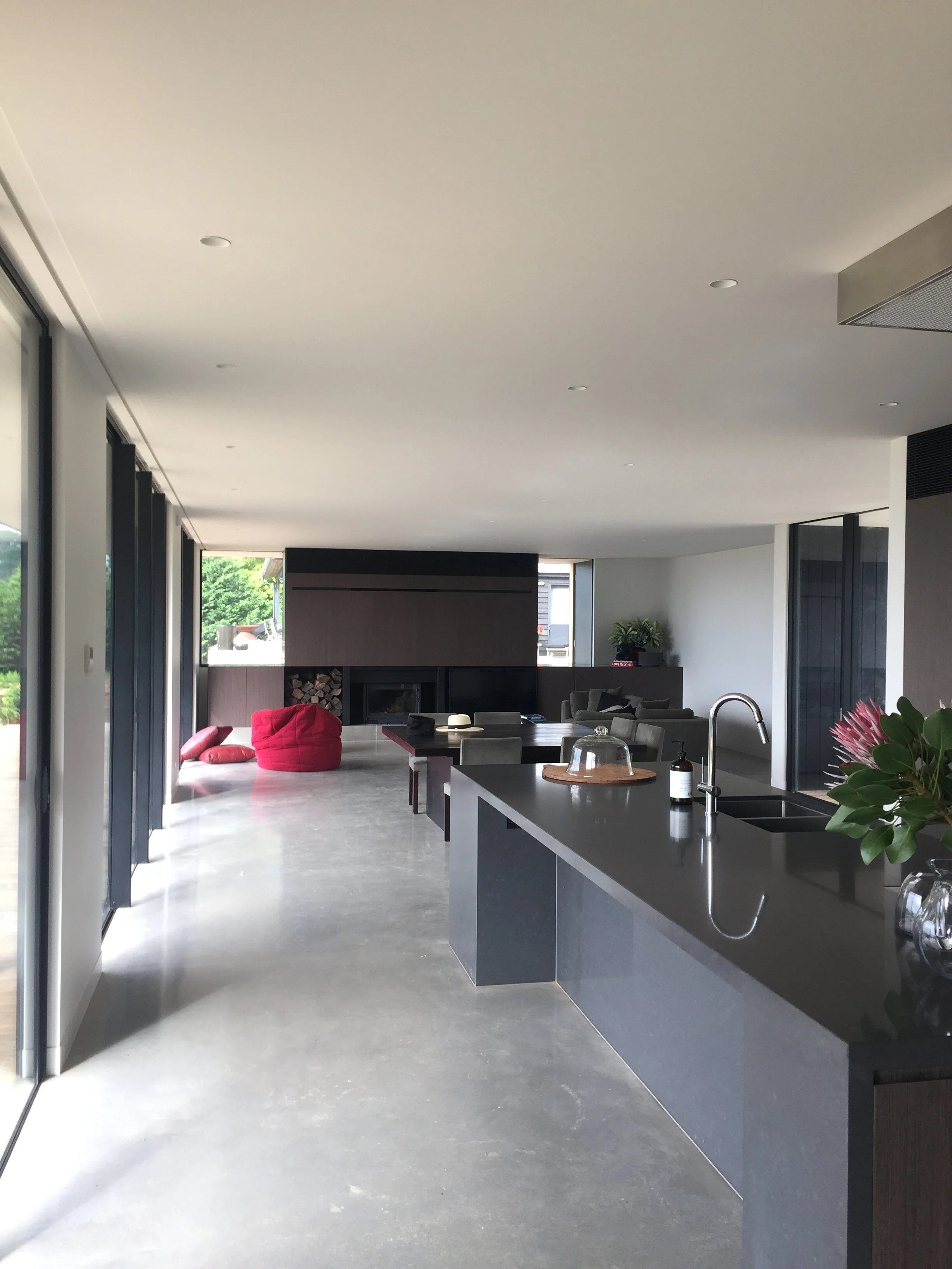 Intermode - Point Leo rd Redhill.JPG