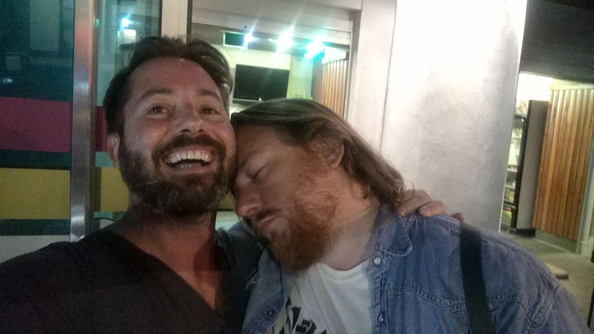 Lee Thomas and John Slee after a Jimi and The Strangers gig