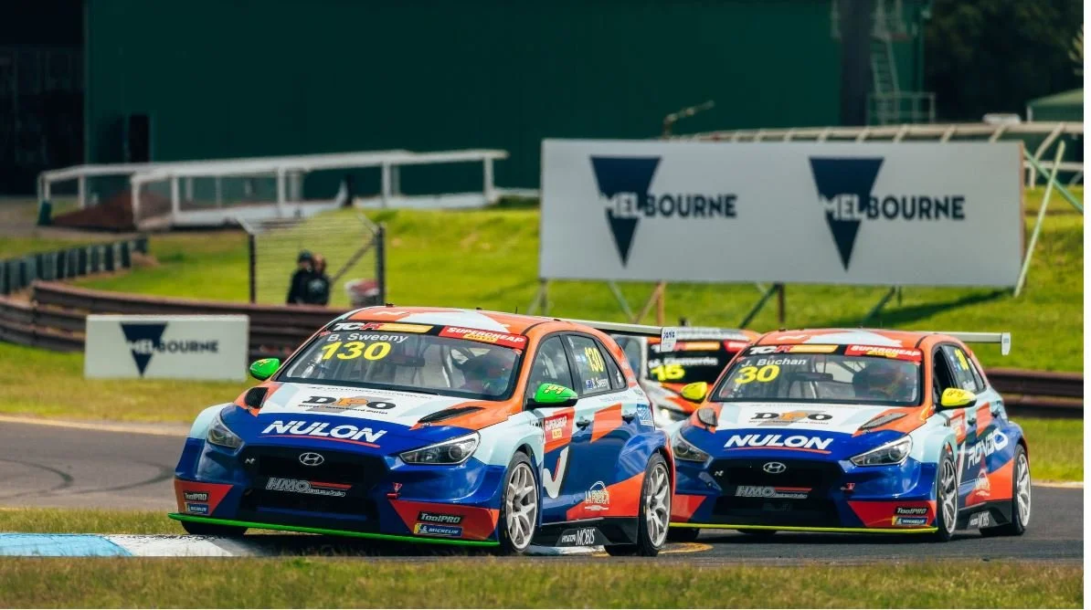 BAILEY FASTEST OF FIELD IN PRACTICE 1 - TCR - SANDOWN