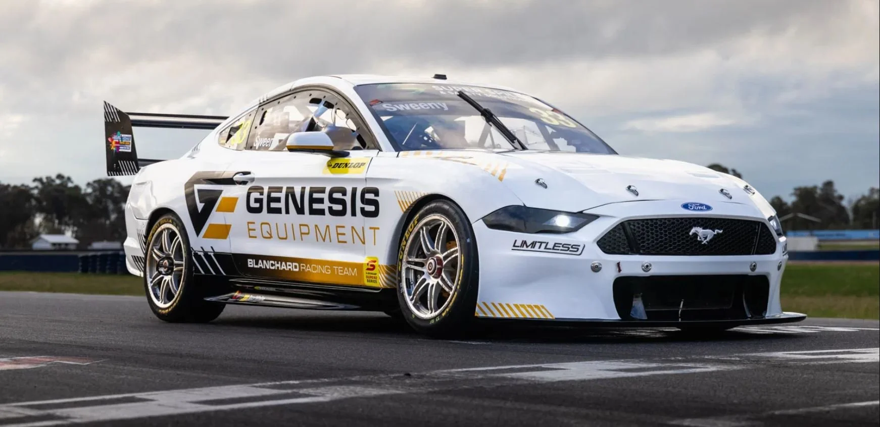 NEW PARTNERSHIP FOR SWEENY - STRIKING LIVERY REVEALED