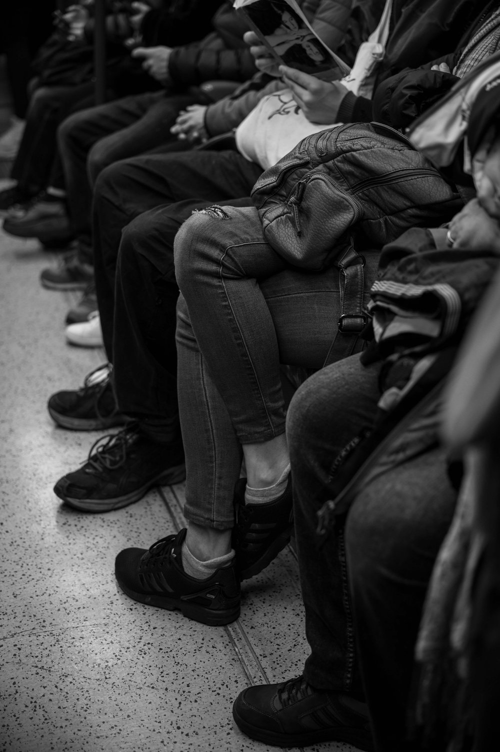 Fotos aus der Londoner U-Bahn Tube zeigen das Leben der Engländer hautnah (4)