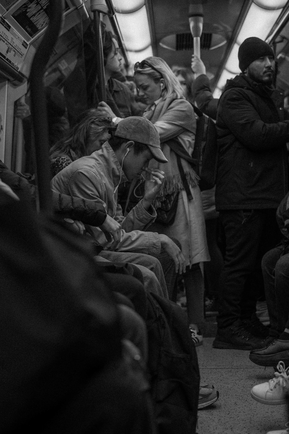 Fotos aus der Londoner U-Bahn Tube zeigen das Leben der Engländer hautnah (5)