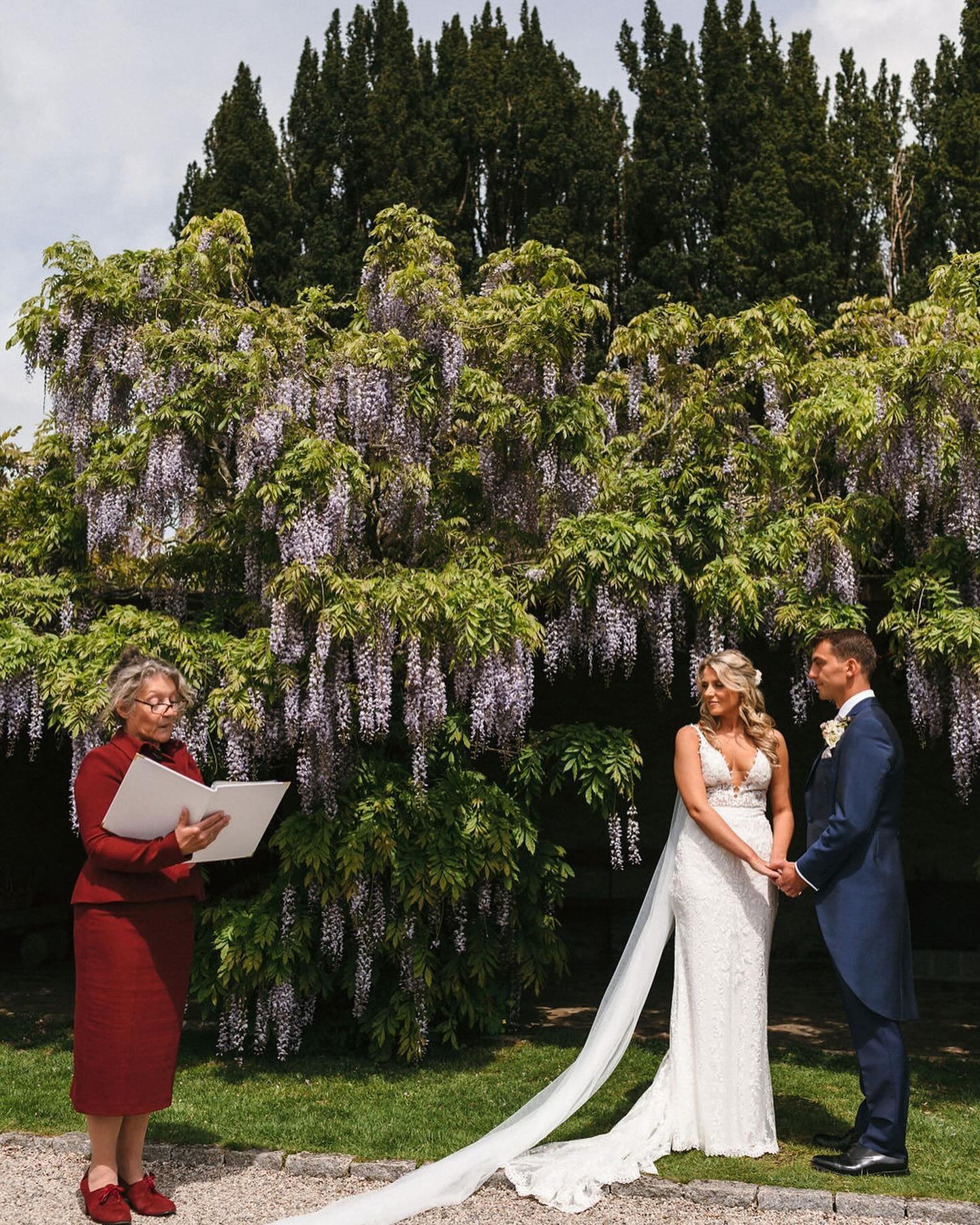 Let natures timeless backdrop set the scene for your love story...

For couples dreaming of saying &lsquo;I Do&rsquo; surrounded by natures beauty, we have numerous licensed outdoor ceremony locations you can choose from!

From the Wisteria-Clad Pavi