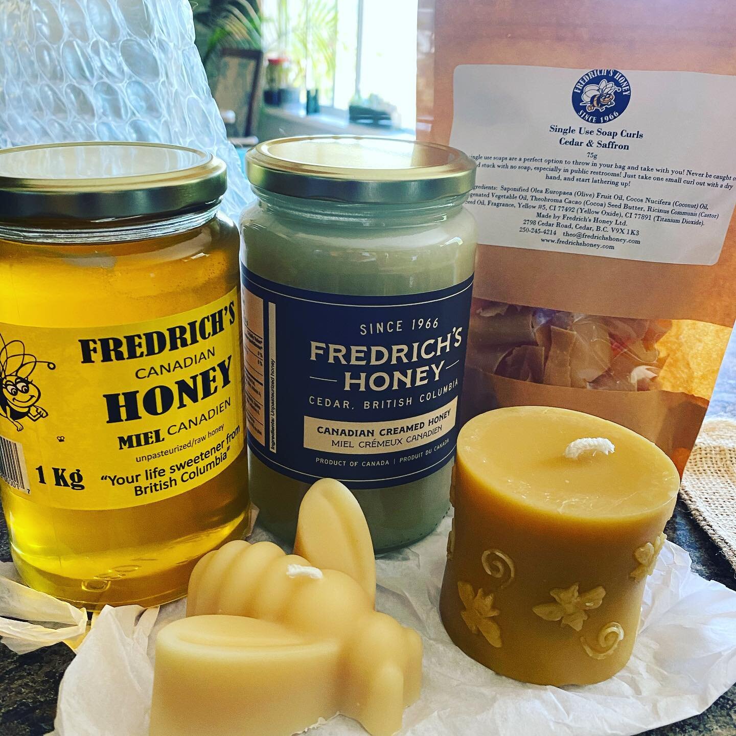 Farm friends! We are so thankful to Fredrich&rsquo;s Honey for bringing the bees for our Cranberry pollination. It&rsquo;s these partnerships/friendships in farming that keep things growing and blooming. Thank you very much Fredrich&rsquo;s family fo