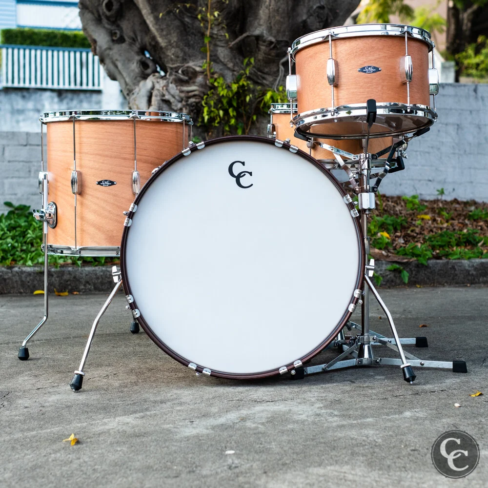 Nat Mahog Modern Musician-2.jpg