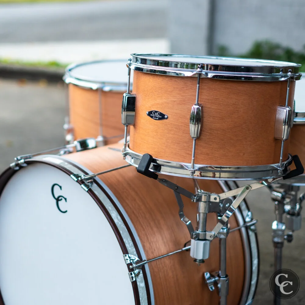 Nat Mahog Modern Musician-10.jpg