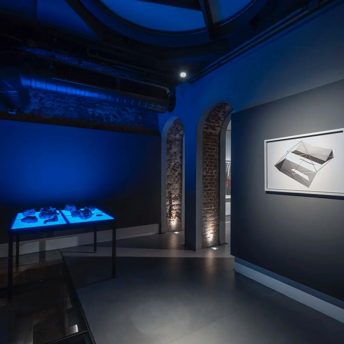 THE CLING (2021) / YAPI KREDI BOMONTIADA, ISTANBUL