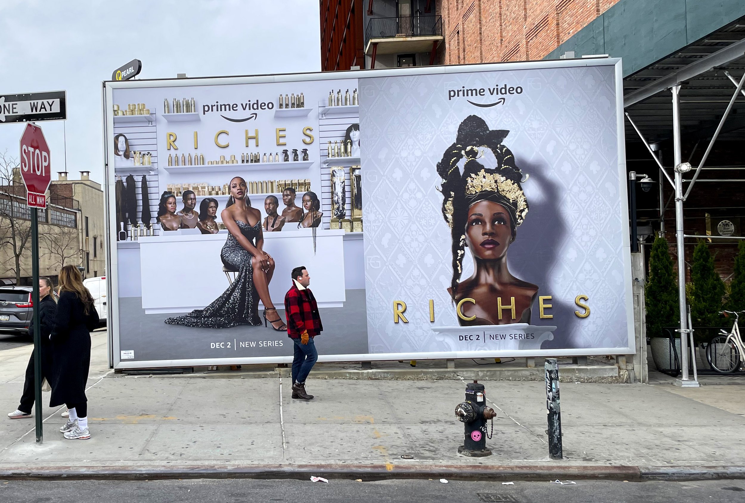 2NewYork-PearlMediaLLC-Wall-NY282-ApproachGlam-11162022-1 copy.jpg
