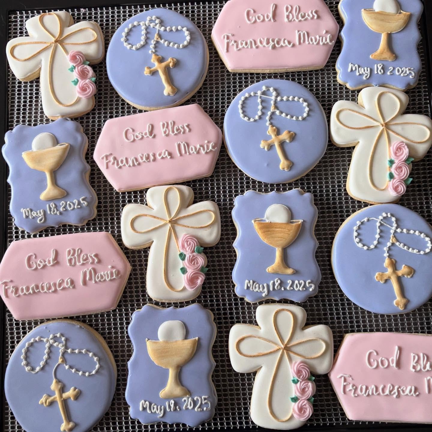 Communion cookie set 

#decoratedcookies #communioncookies #burlington #southburlington #vermont #vermontmade